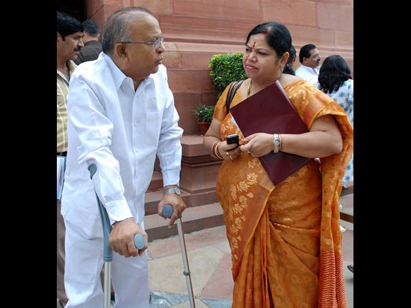 జైపాల్‌తో ఝాన్సీ