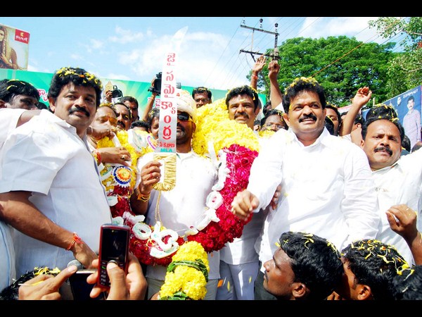 సమైక్యాంధ్ర కత్తి