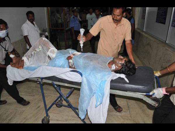 హెచ్‌పిసిఎల్ పేలుడు: ఐదుగురు అదృశ్యం