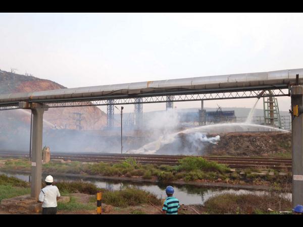 హెచ్‌పిసిఎల్ పేలుడు: ఐదుగురు అదృశ్యం