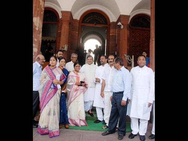 శరద్ యాదవ్‌తో...