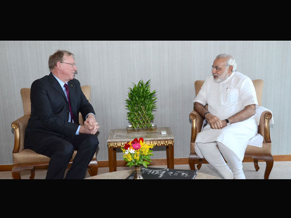 నరేంద్ర మోడీ జెఫ్రీ విలియమ్ సీనీ