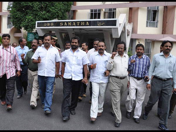 తెలంగాణ ఉద్యోగ నేతలు 