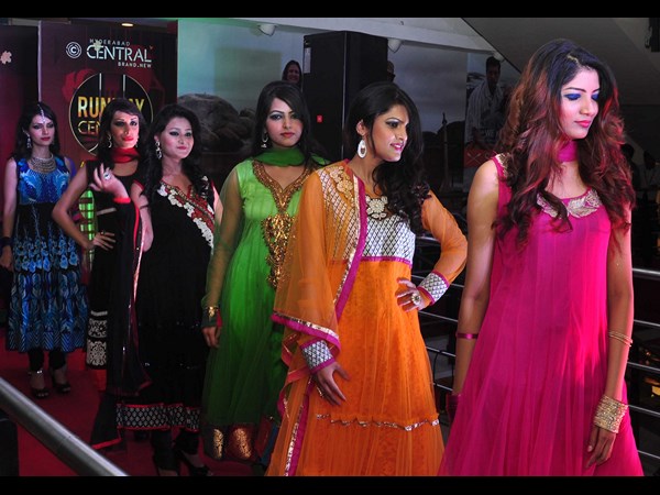 ముద్దుగుమ్మలు 2