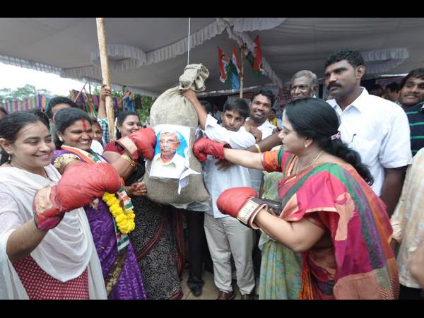 కోదండతో బాక్సింగ్
