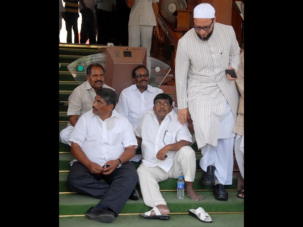 టిడిపి ఎంపీలు - అసద్