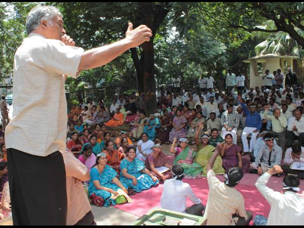 సచివాలయంలో...