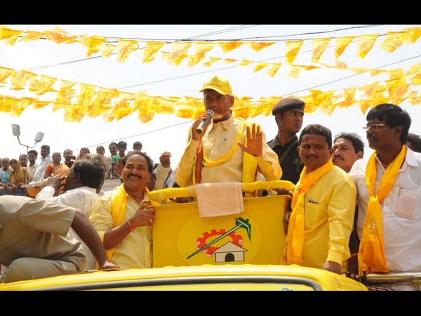 చంద్రబాబు మంగళగిరిలో..