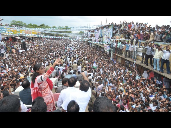 చంద్రబాబును నిలదీయండి..