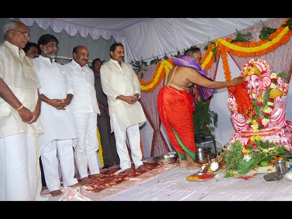 క్యాంప్ ఆఫీసులో కిరణ్