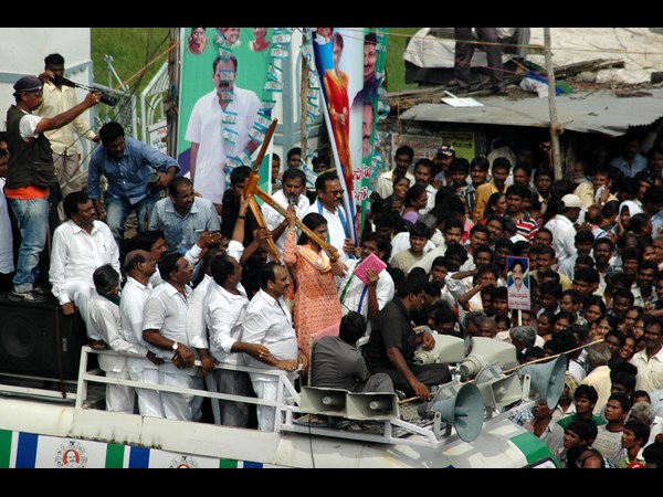 ఫ్లెక్సీలు