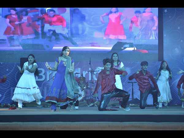 ఉత్సాహంగా.. ఉల్లాసంగా..