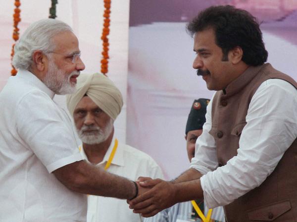 కుల్దీప్ బిష్ణాయ్‌తో మోడీ..