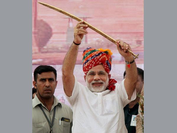 మాజీ సైనికోద్యోగుల ర్యాలీలో...