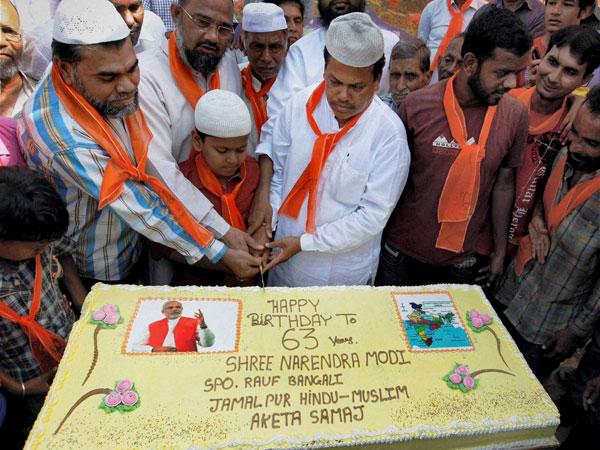 అహ్మాదాబాద్‌లో నరేంద్ర మోడీ సపోర్టర్లు