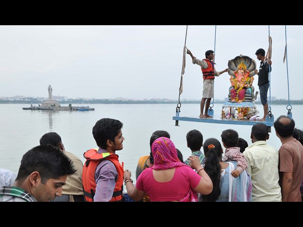 నిమజ్జనం చూద్దాం!