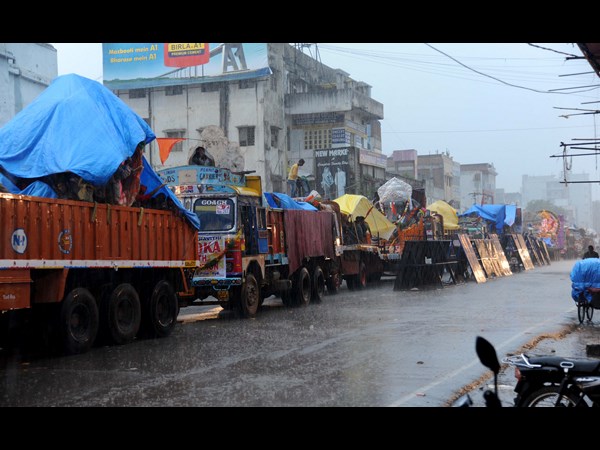 కప్పేసుకున్నారు