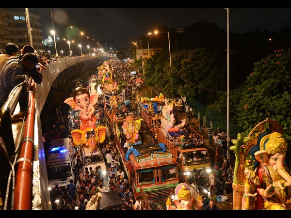 బ్రిడ్జ్ పై నుండి బ్రిడ్జ్ పై నుండి