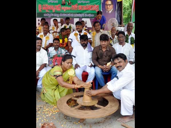 కుమ్మరి చక్రం...
