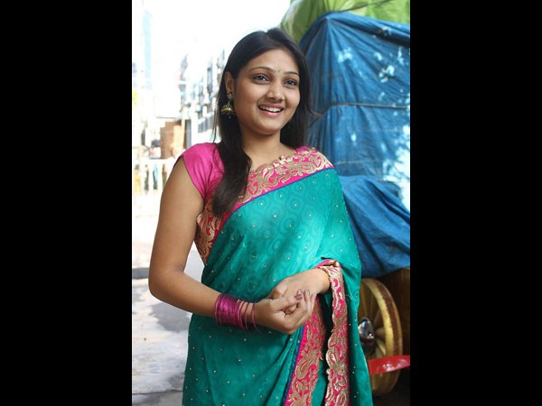 సిల్క్ చీరెలో మెరిసిన ప్రియాంకరావు