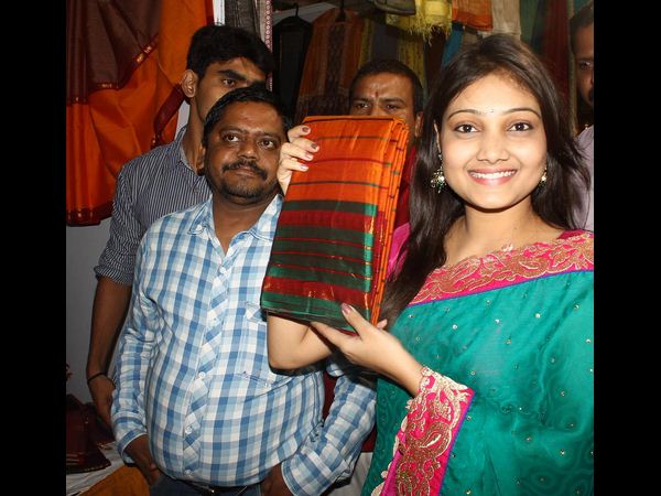 ప్రదర్శిస్తున్న ప్రియాంక రావు