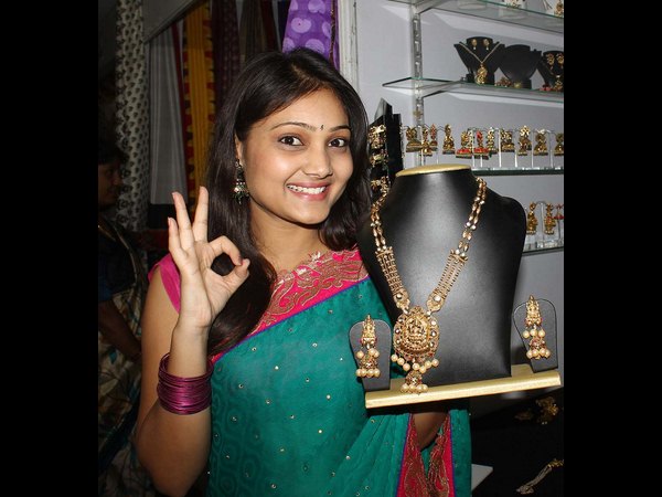 డ్రెస్ మెటిరీయల్..