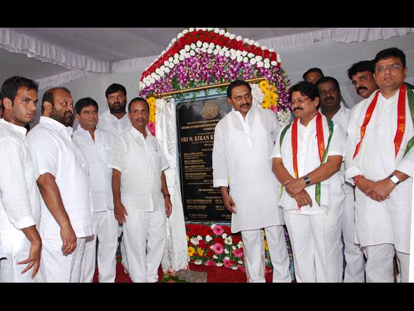 కిరణ్ కుమార్ రెడ్డి కార్యక్రమాల్లో కేంద్ర మంత్రులు