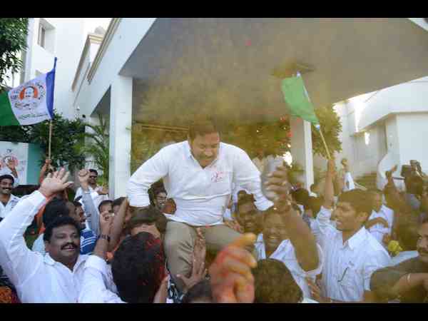 క్యాడర్ సంతోషం