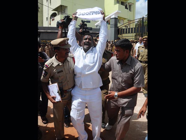 తెలంగాణవాది నిరసన