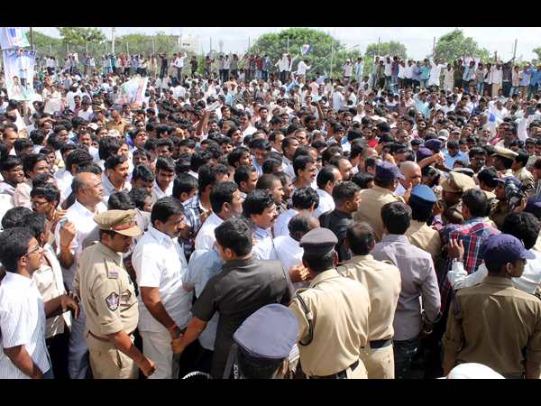 కోలాహలం