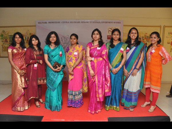 శ్రీమతి సిల్క్ మార్క 12 శ్రీమతి సిల్క్ మార్క 12