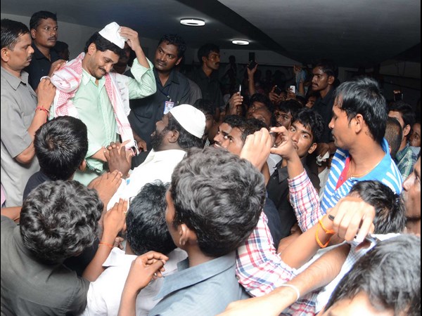 జగన్‌తో మాటా మంతి