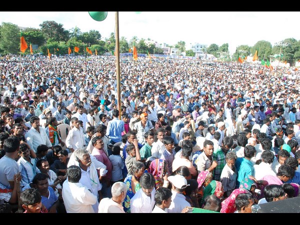 జన సందోహం