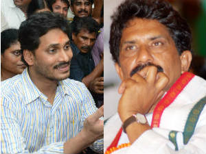 Sabbam Hari is not YSRCP leader: Shobha Sabbam Hari is not YSRCP leader: Shobha