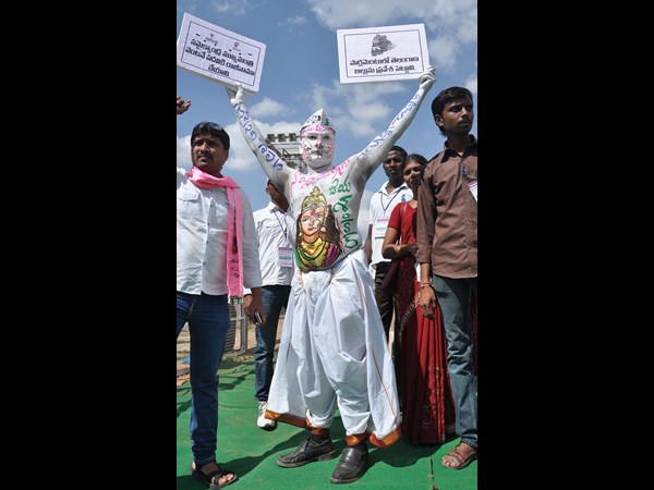 ఒళ్లంతా తెలంగాణం