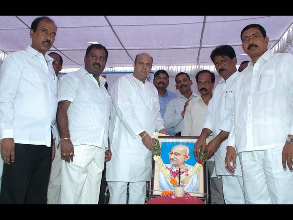 మహాత్మా గాంధీ