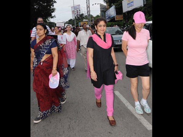 పింక్ రిబ్బన్ 4