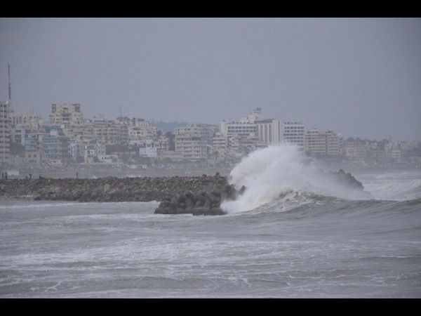 రెడ్ అలర్ట్1