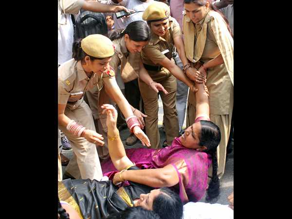 టిడిపి 7