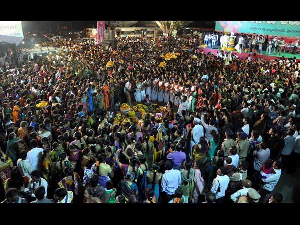 బతుకమ్మ 16