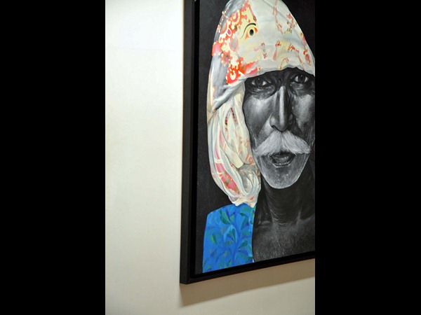 వెలుగు నీడలు