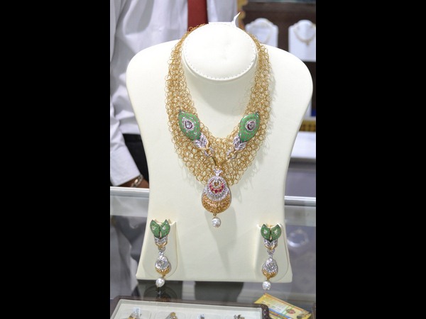 హైటెక్స్ 17