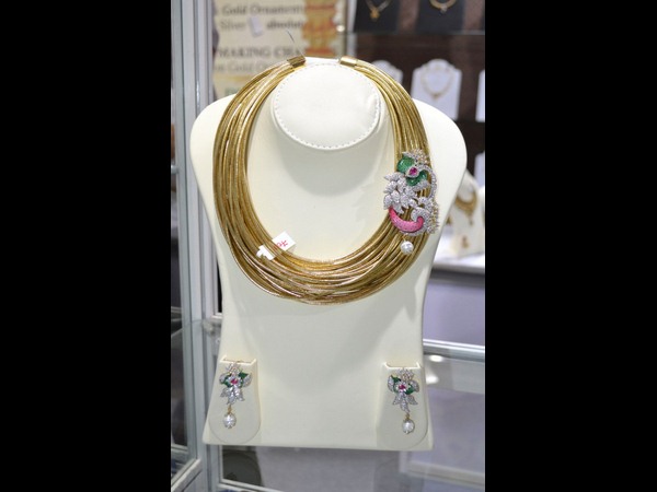 హైటెక్స్ 18