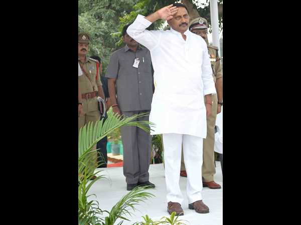 పోలీసు 3