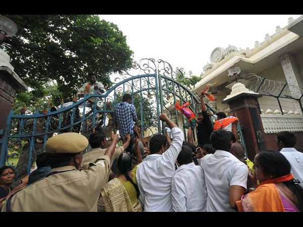 టెక్కీ 4