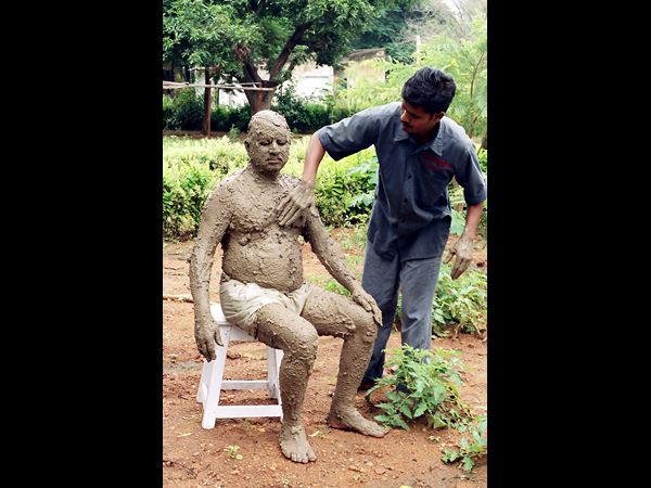 మడ్ బాత్..