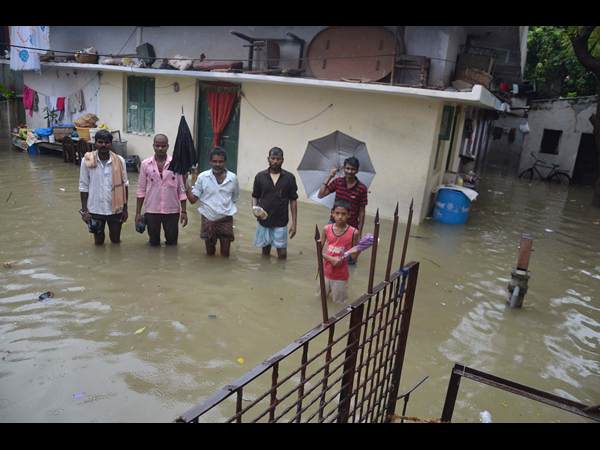 ఓల్డ్ మలక్‌పేటలో..