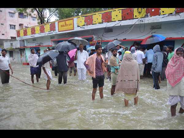 పి అండ్ టీ కాలనీలోనే... 