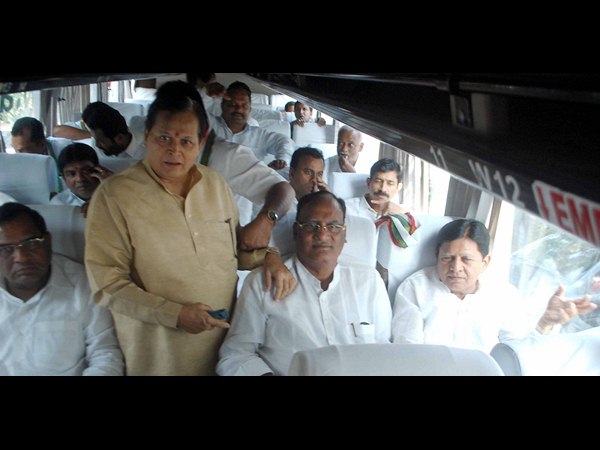 గుత్తా సుఖేందర్ రెడ్డి తదితరులు