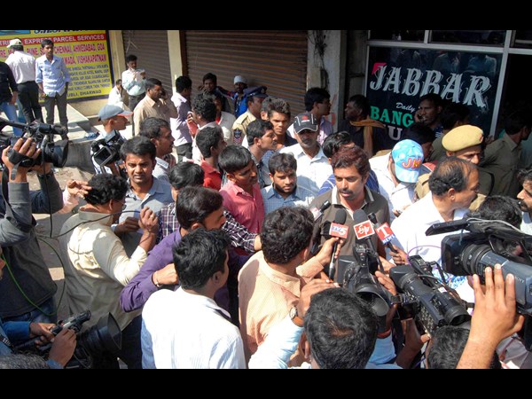 బంధువుల్లో ఆందోళన..